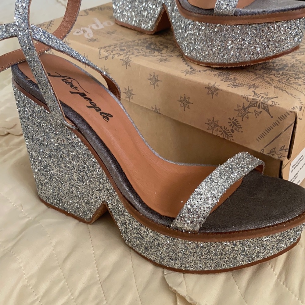 Free People Silver Sparkling Platforms Never Worn Sz 39